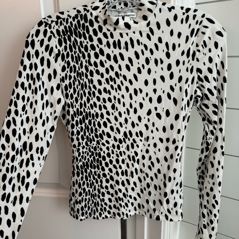 Reformation Black and White Speckled Mock Neck Top - Picture 3 of 10